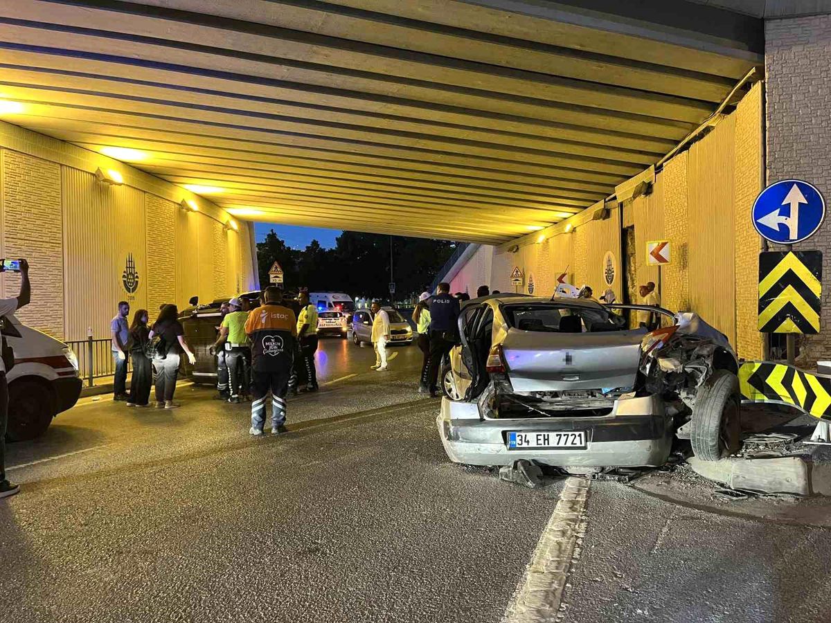 Bakırköy'de Trafik Kazası: 5 Yaralı