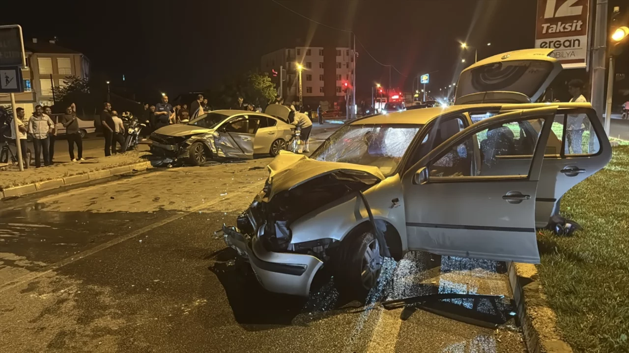 Erzincan'da zincirleme kaza: Çok sayıda yaralı var...