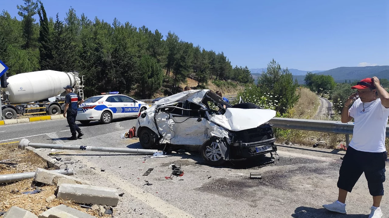 Feci trafik kazasında çok sayıda yaralı!