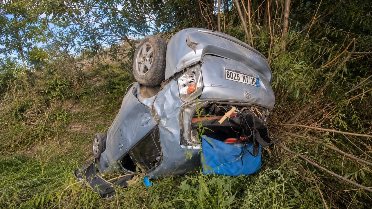 Van-Hakkari karayolunda trafik kazası: 2 yaralı