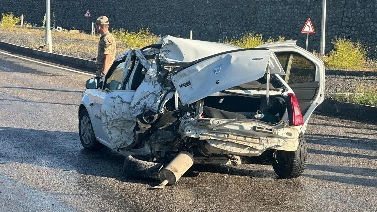 Ağrı'da zincirleme trafik kazası: 1 kişi öldü, 4 kişi yaralandı