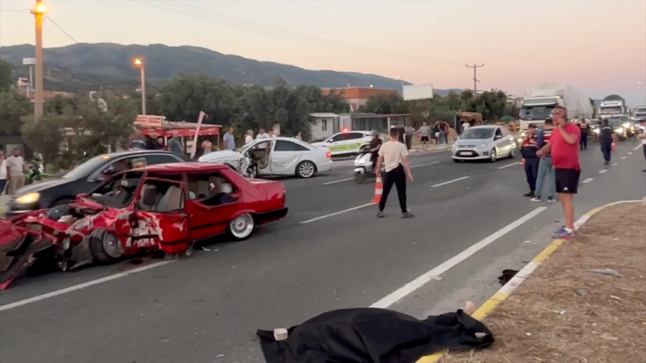 Balıkesir'de feci kaza! Ölü ve yaralı var...