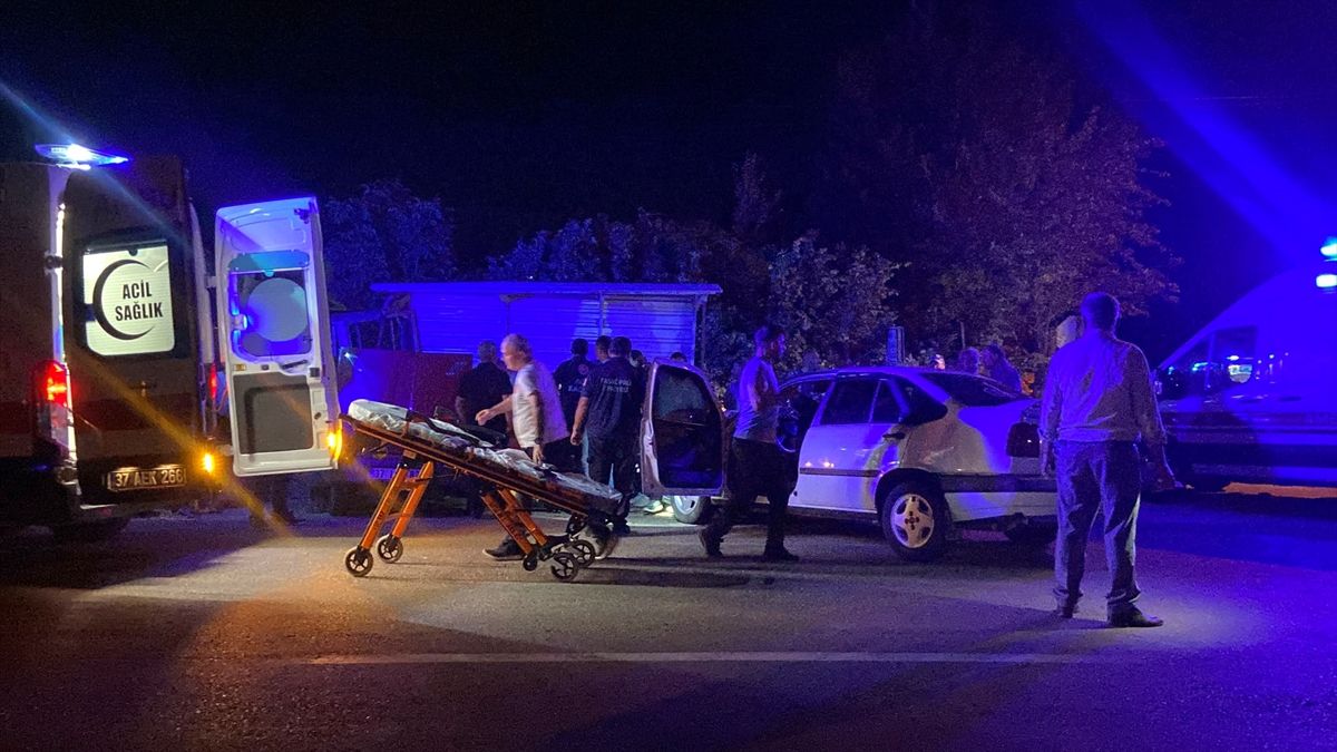 Taşköprü'de Trafik Kazası: 6 Yaralı