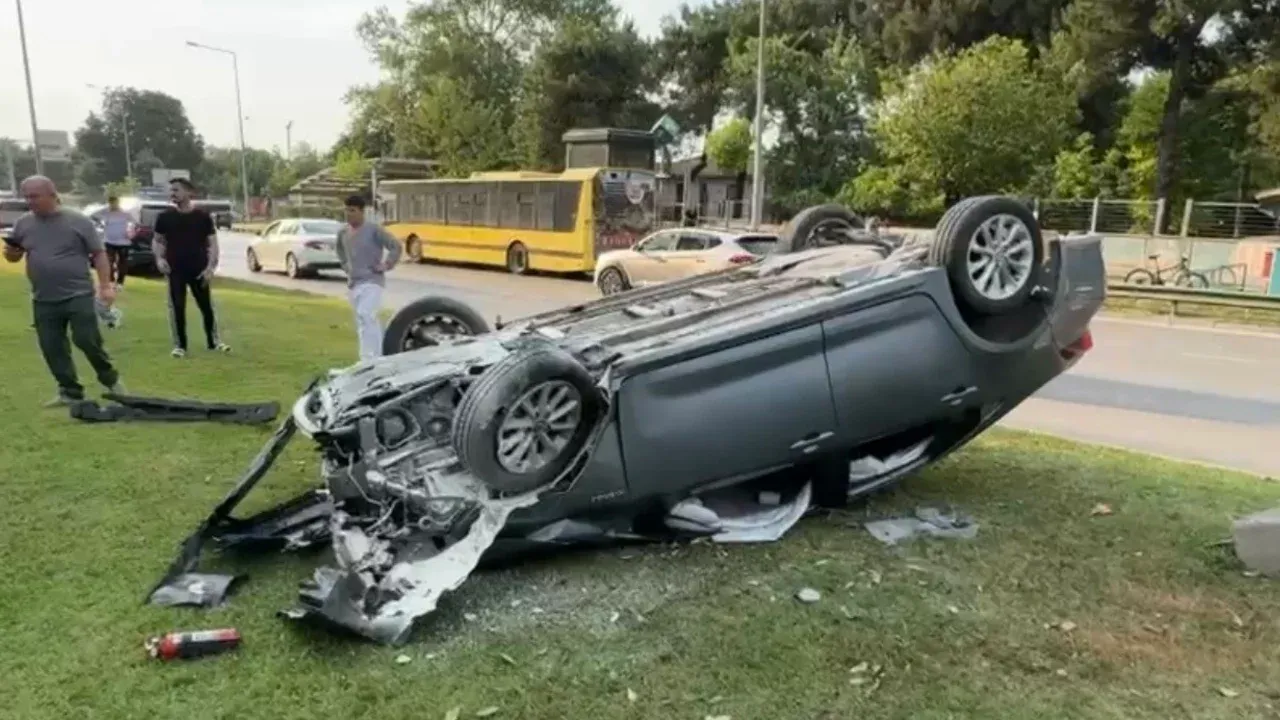 Bursa'da zincirleme kaza sonrası araç böyle savruldu