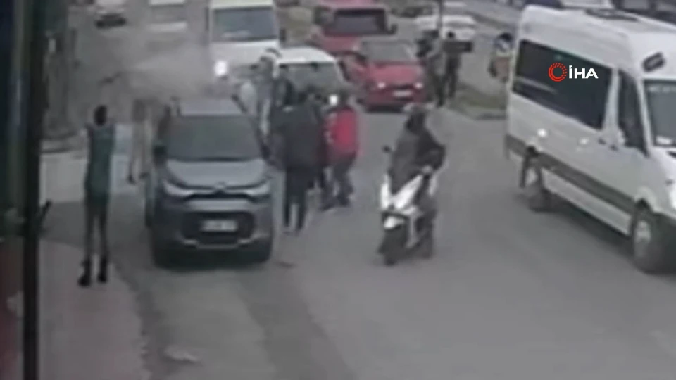 Düzce'de Trafik Kazası Kavgasına Hortumla Müdahale
