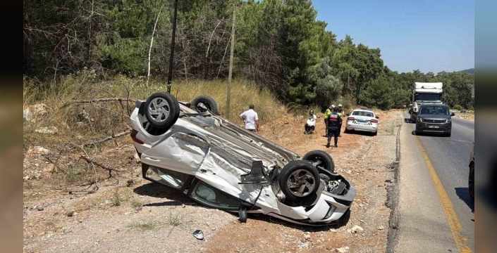 Bodrum'da kaza anı kamerada: İki yaralı