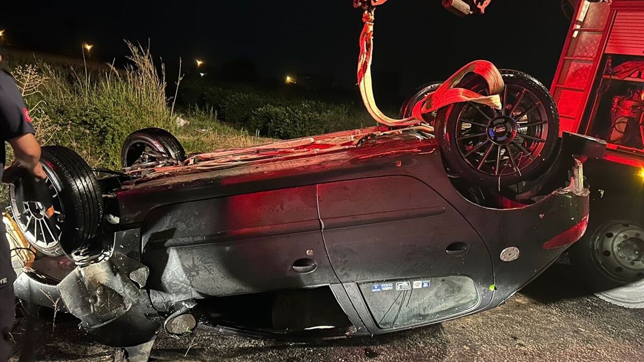 Adana Yüreğir'deki trafik kazasında otomobil sulama kanalına devrildi: 1 ölü