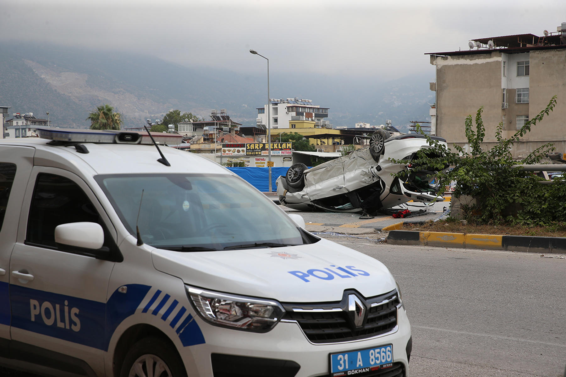 Hatay'da feci kaza: İki ölü, üç yaralı