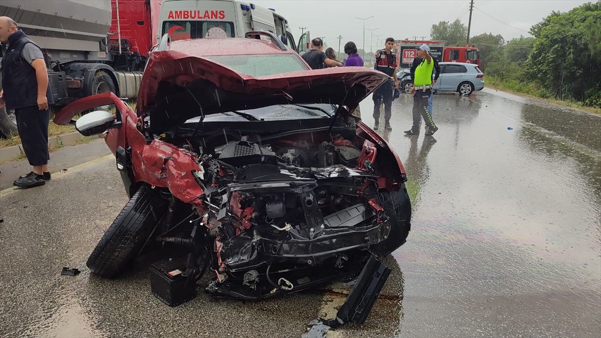 Çarşamba'da Trafik Kazası: 4 Yaralı