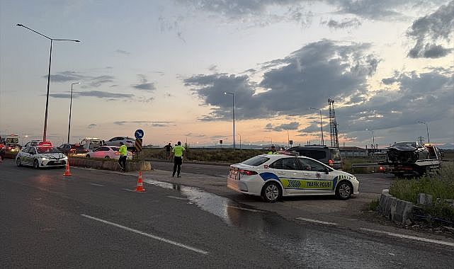 Erzurum'da zincirleme trafik kazasında 5 kişi yaralandı