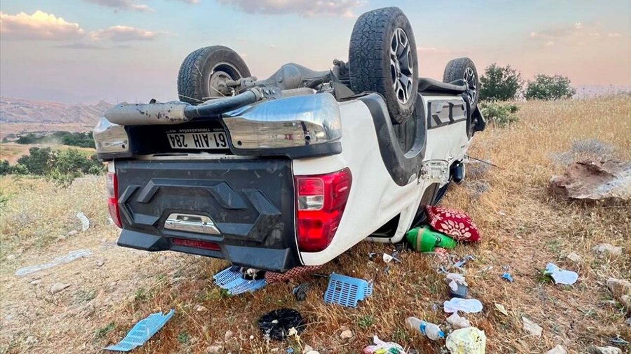 SON DAKİKA: Şırnak Silopi’de 3 aracın karıştığı trafik kazasında 1 ölü, 11 yaralı
