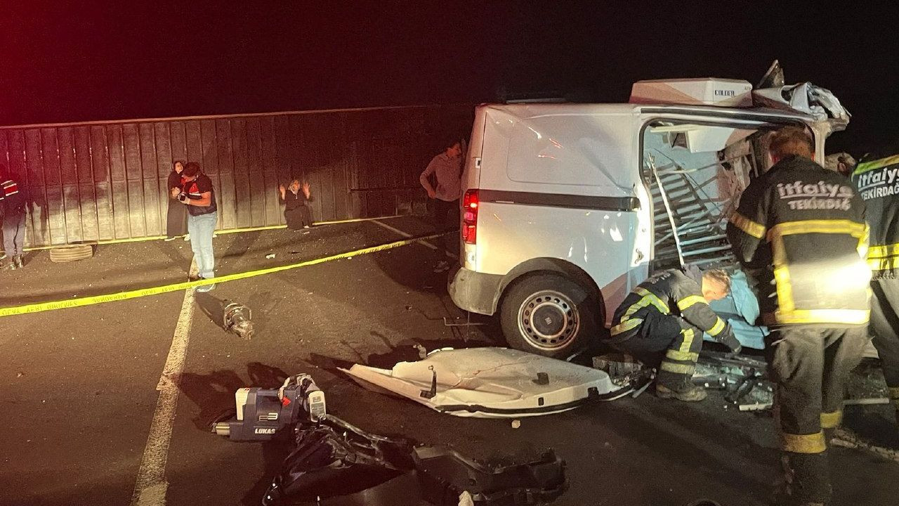 Tekirdağ'da zincirleme trafik kazasında 3 kişi hayatını kaybetti
