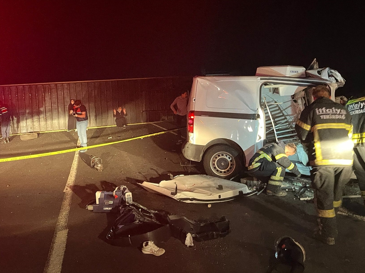Tekirdağ’da zincirleme trafik kazasında 3 kişi öldü