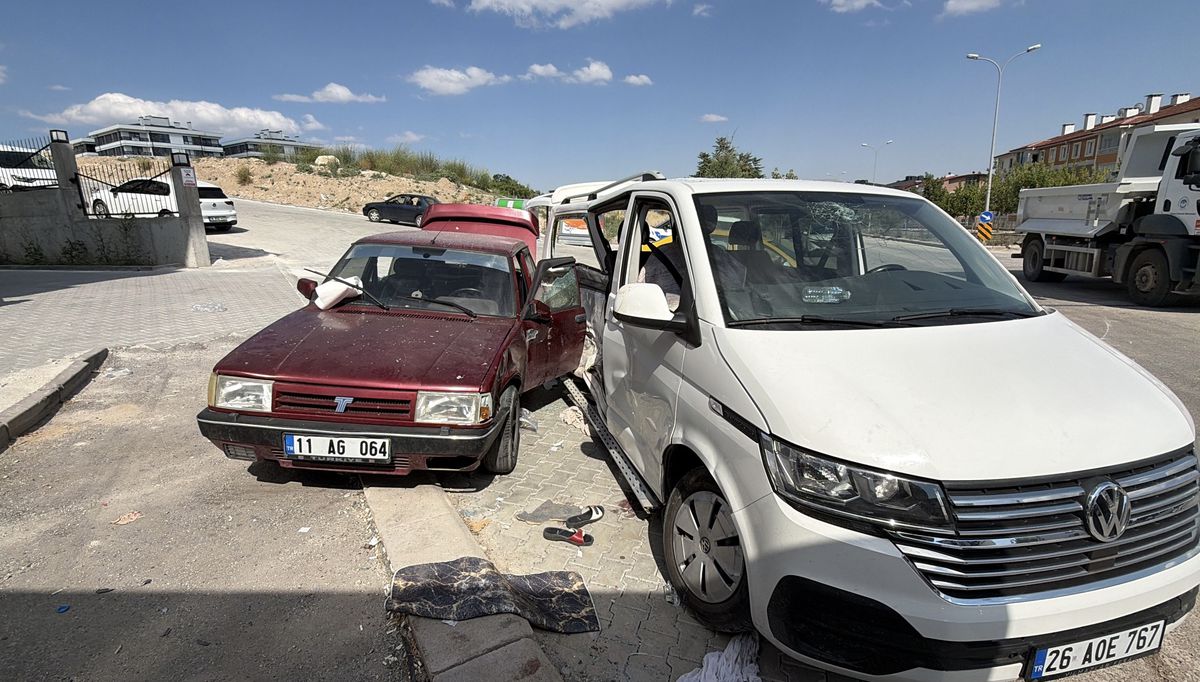 Eskişehir'de Trafik Kazası: 7 Yaralı