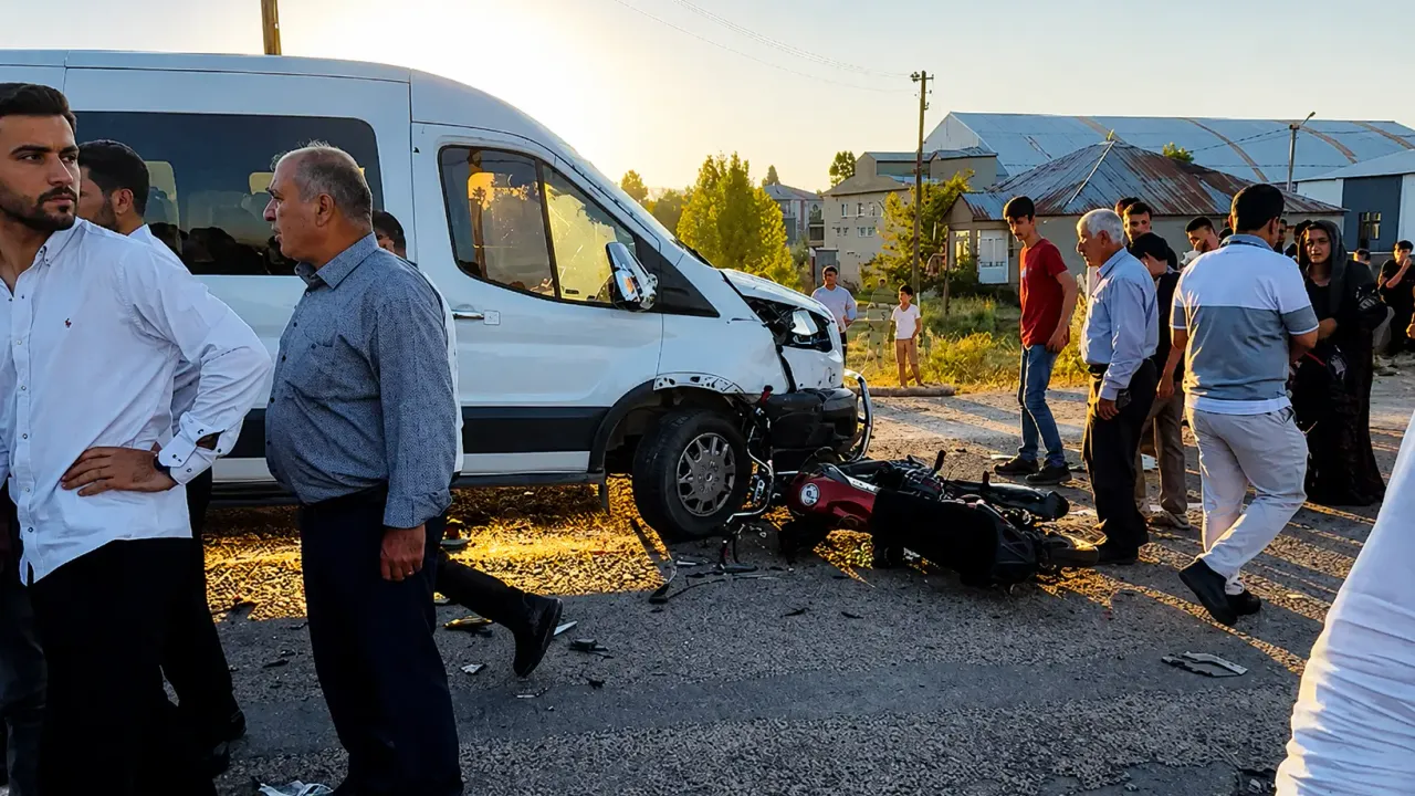 Hakkari'de trafik kazası: Yaralılardan birinin durumu ağır