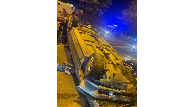 Ankara Yolu Terminal Kavşağı İlerisinde Trafik Kazası 5 Yaralı