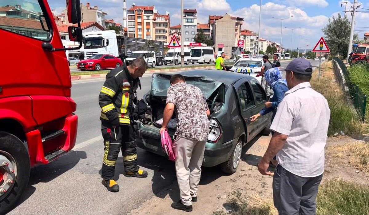 Tavşanlı'da Trafik Kazası: İki Çocuk Yaralı