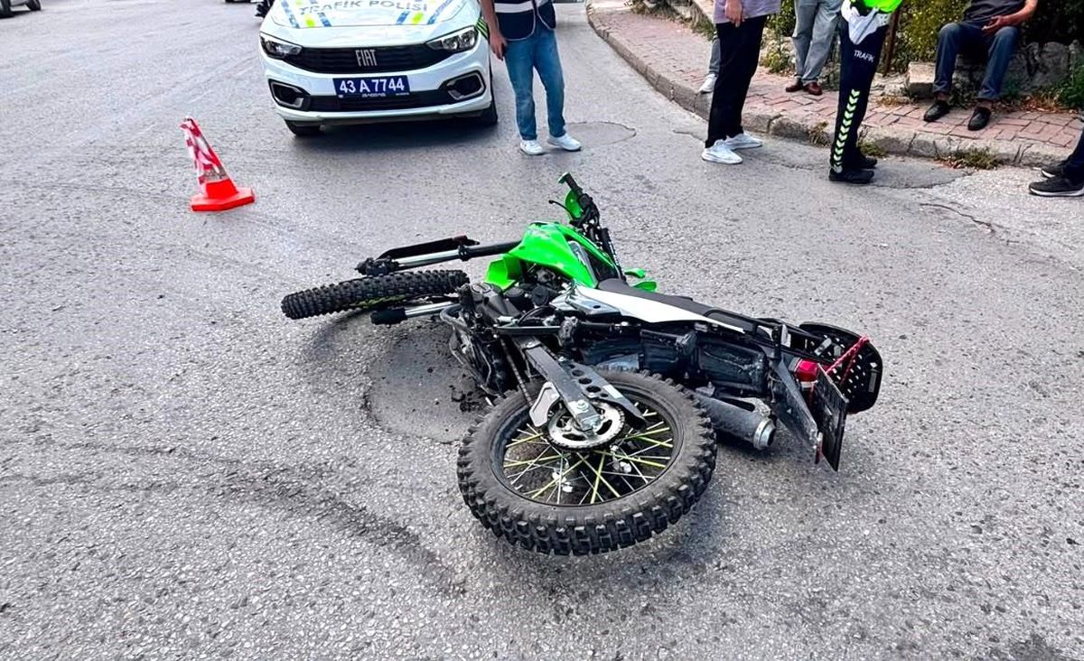 Tavşanlı'da Trafik Kazası: Motosiklet Sürücüsü Yaralandı