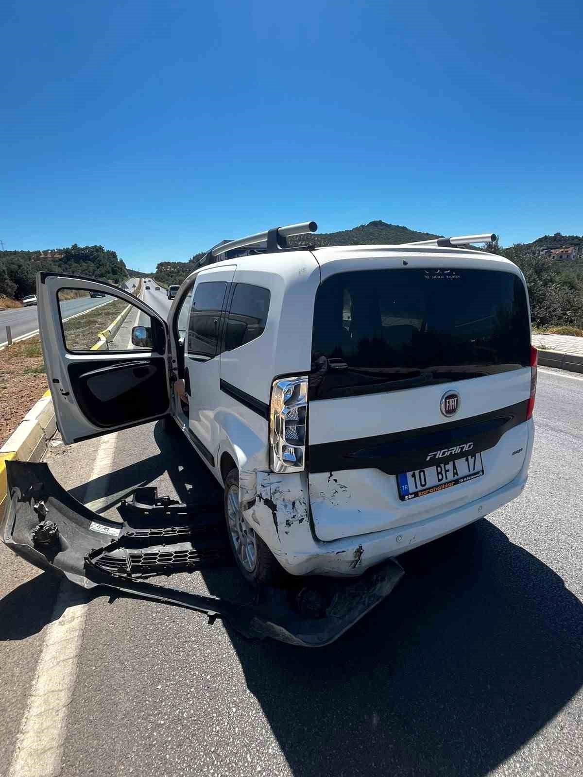 Burhaniye'de Trafik Kazası: Yaralı Yok