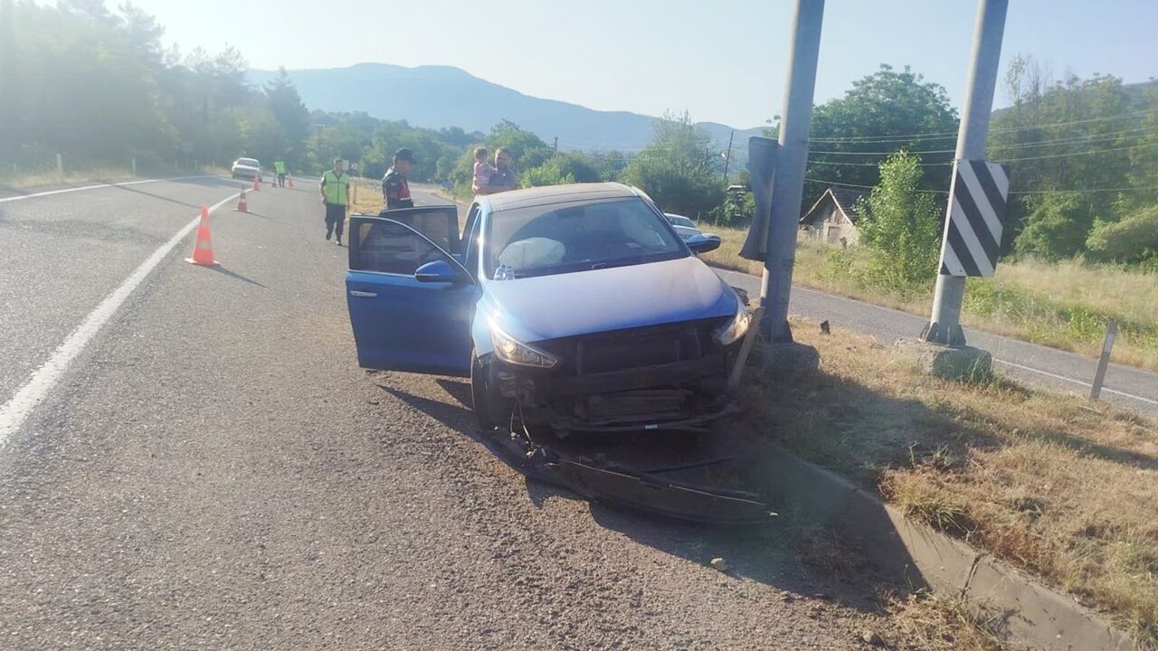 Karabük-Kastamonu kara yolunda feci kaza: 2’si çocuk, çok sayıda yaralı var!