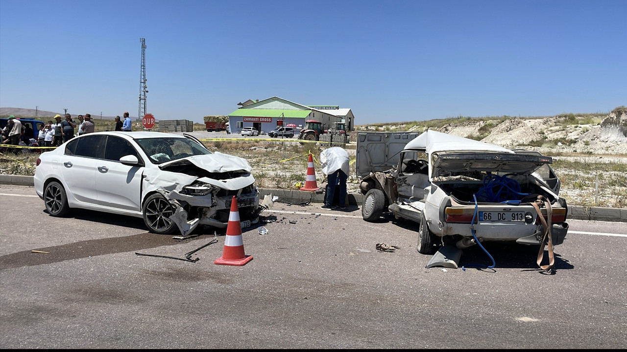 Kayseri’de feci kaza, iki otomobil çarpıştı: 1 ölü