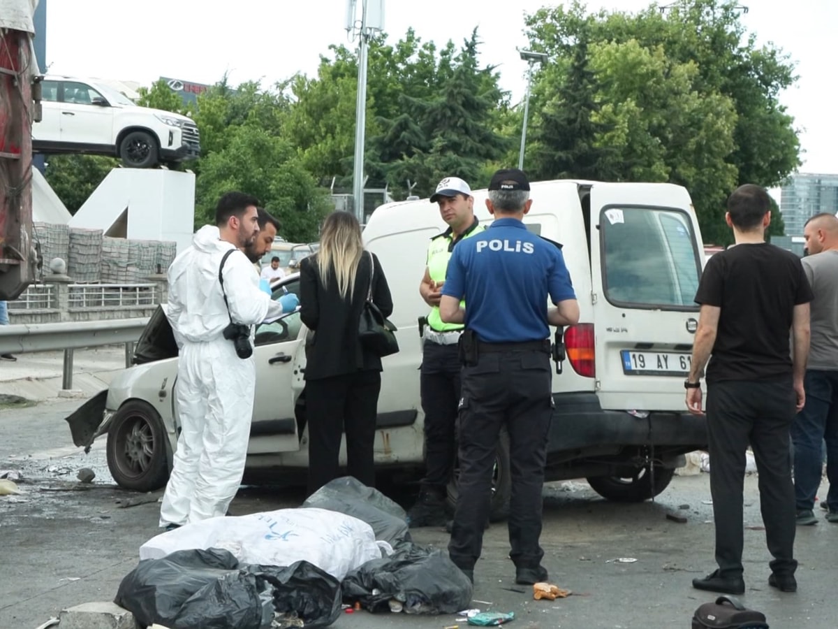 Basın Ekspres Yolu'nda feci kaza! Trafik kilitlendi bir kişi hayatını kaybetti