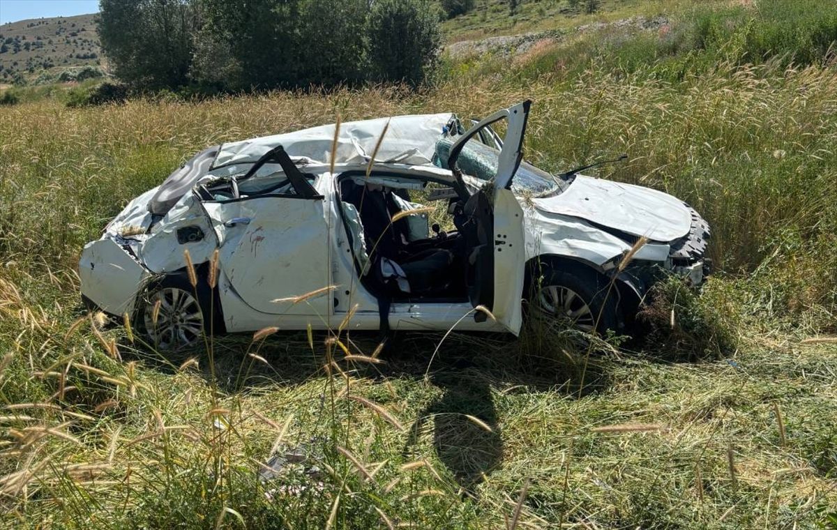 Erzincan'da Trafik Kazası: 1 Ölü, 1 Yaralı