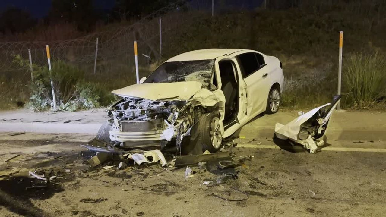 3 otomobilin karıştığı kazada 5 kişi yaralandı