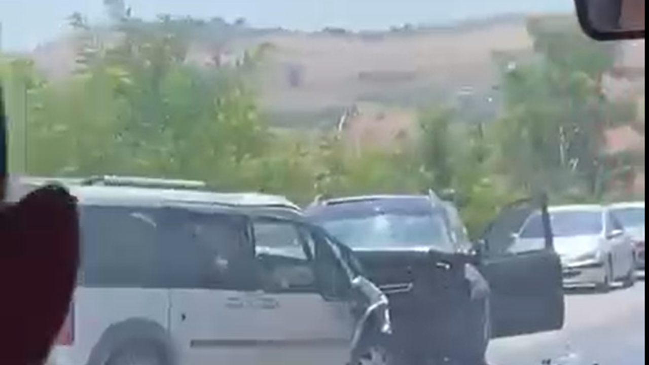 Adana-Karaisalı Otoyolu'nda Feci Kaza: Yaralılar Hastaneye Kaldırıldı