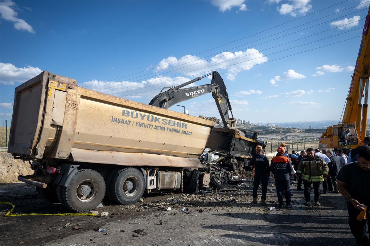 Ankara'da Trafik Kazası: 2 Ölü