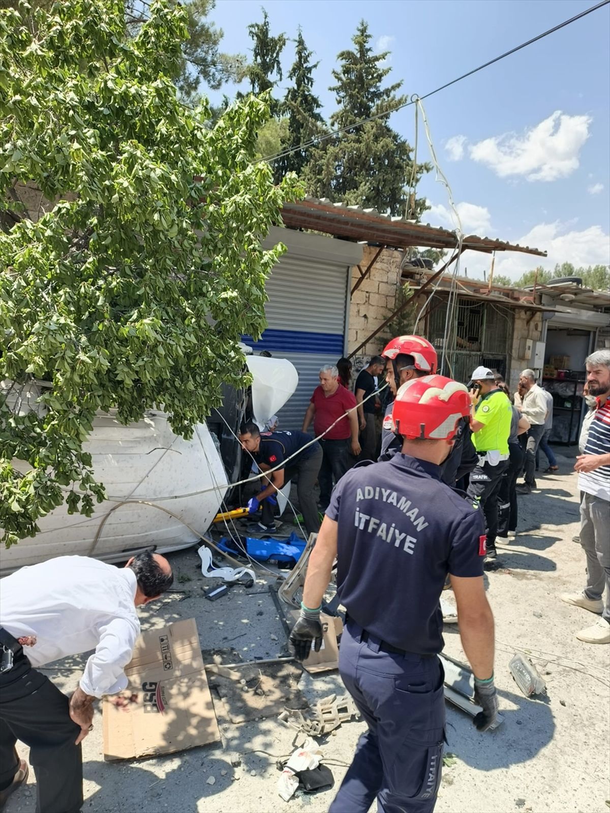Kahta Yolunda Trafik Kazası: 8 Yaralı