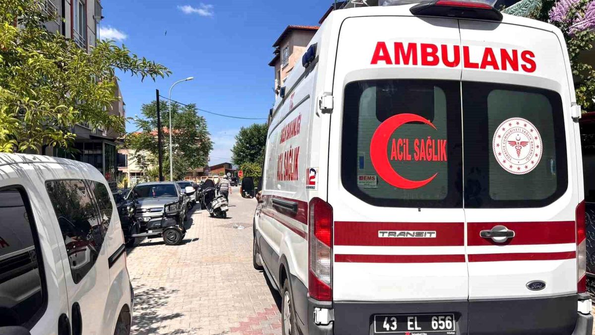 Tavşanlı'da Otomobil ve Motosiklet Kazası