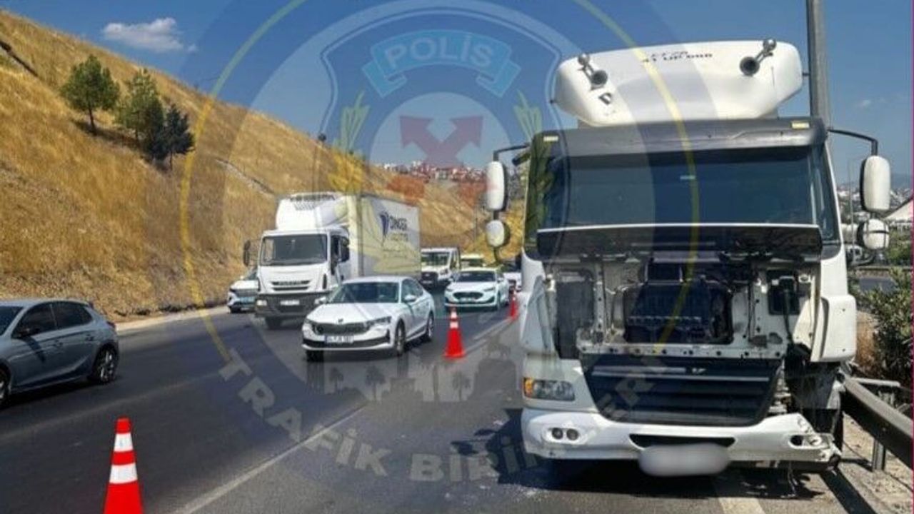 Karşıyaka’ya gidecekler dikkat: Kaza nedeniyle araç kuyruğu oluştu