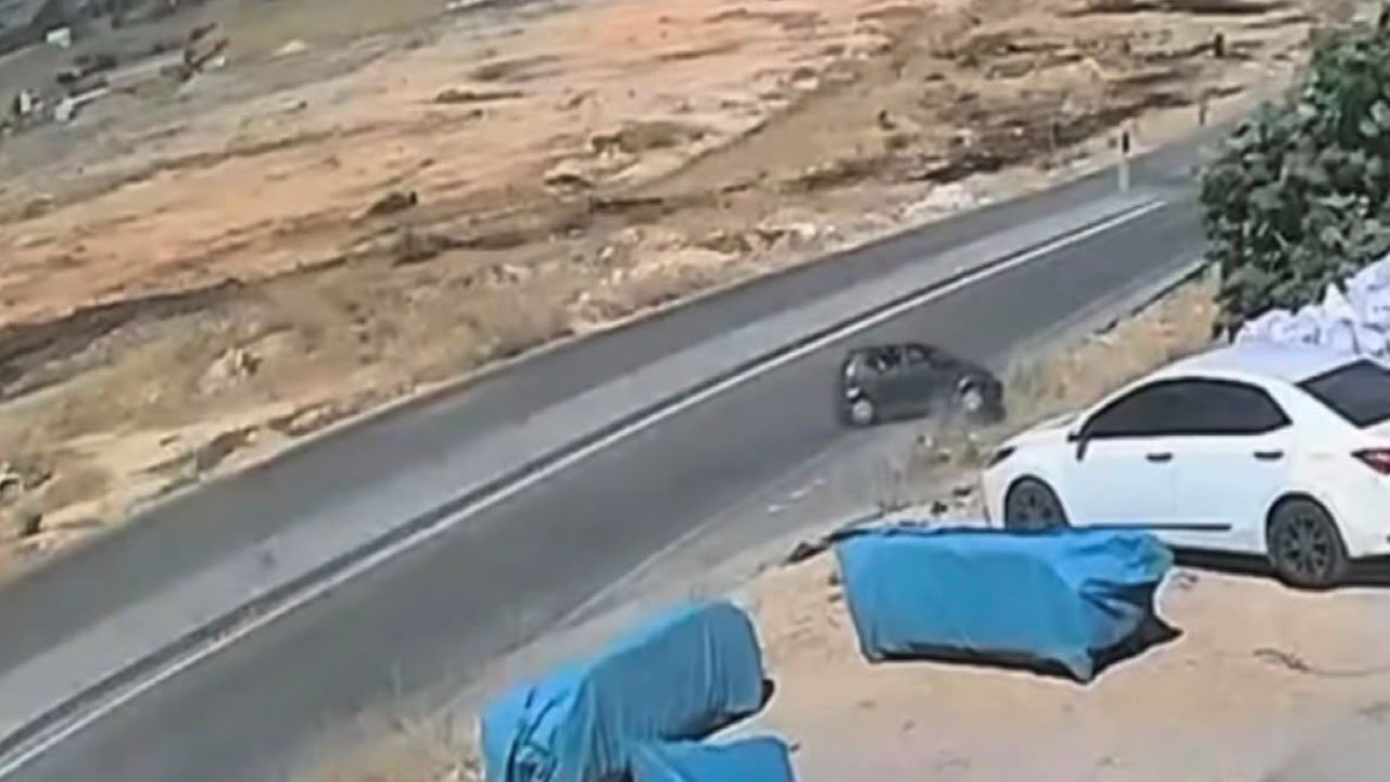 Gaziantep’te Feci Kaza! Kontrolden Çıkan Araç Menfeze Uçtu