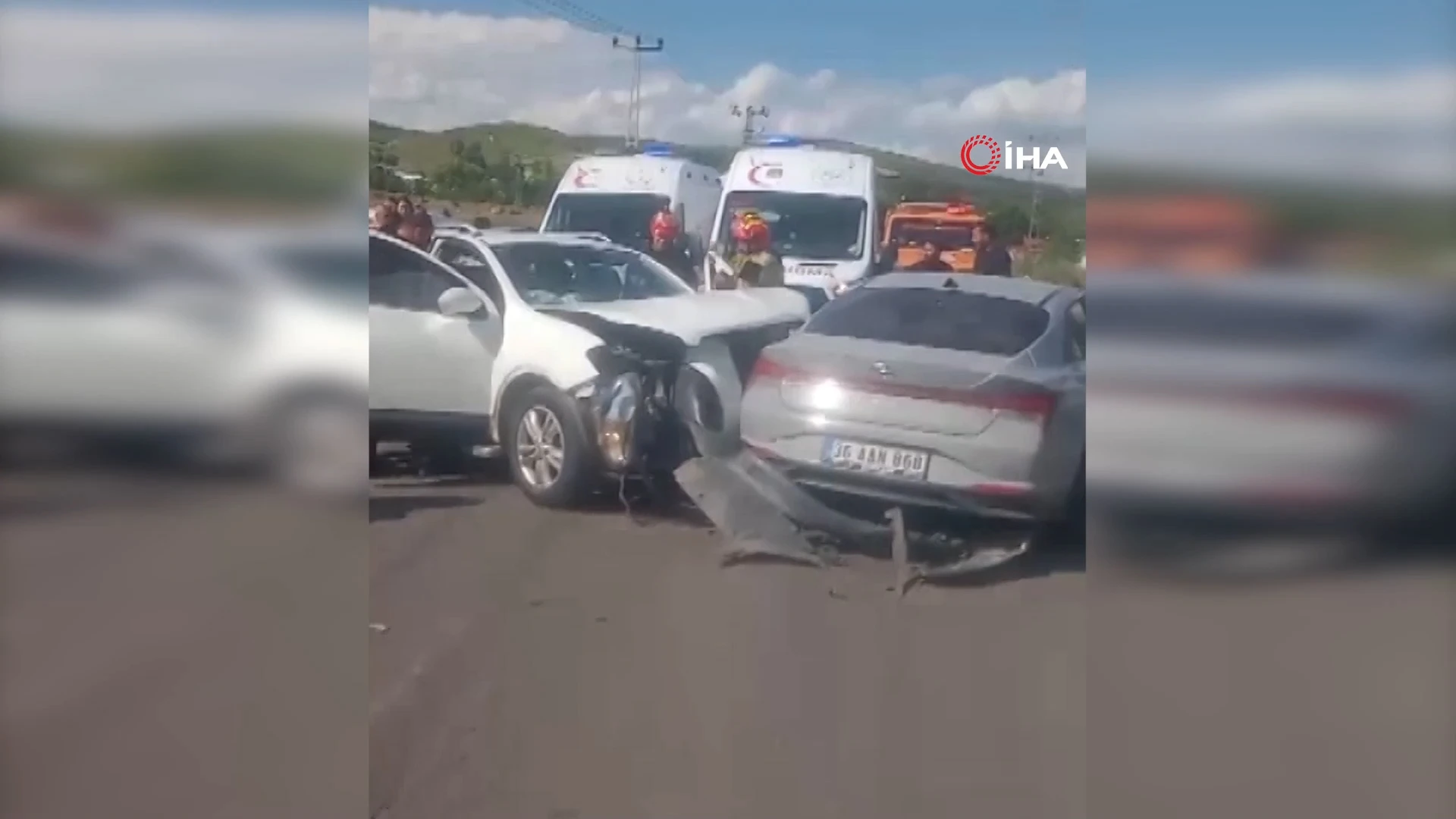 Kars’ta üç aracın karıştığı zincirleme trafik kazasında 8 kişi yaralandı