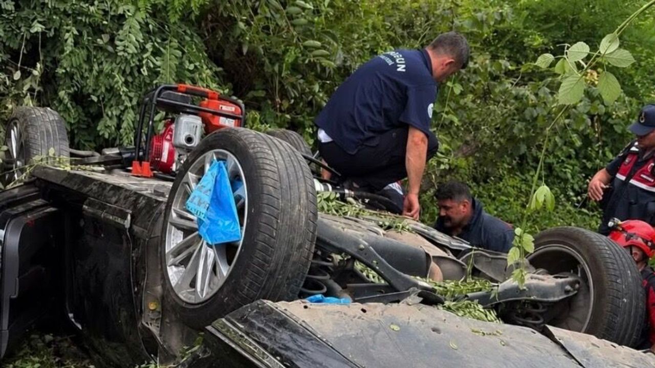 OF’TAN İSTANBUL’A GİDERKEN GİRESUN’DA FECİ KAZA: 2 ÖLÜ, 3 AĞIR YARALI