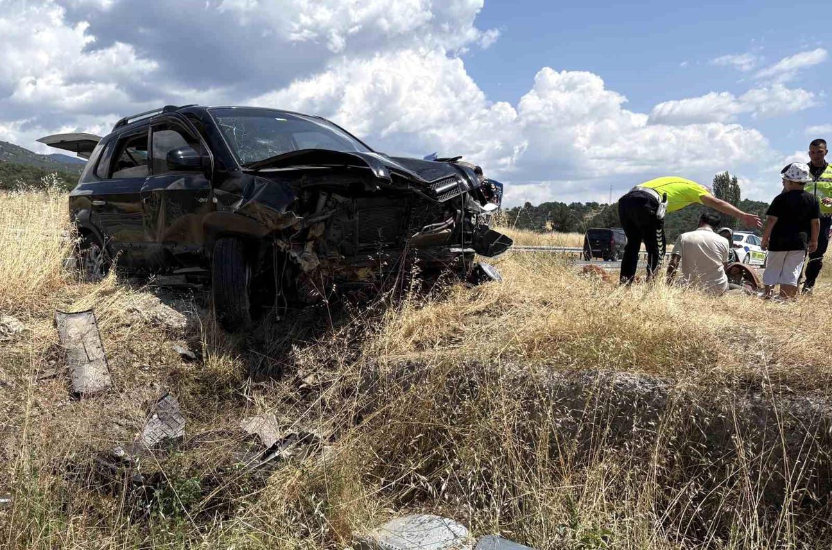 Tosya'da Trafik Kazası: 5 Yaralı