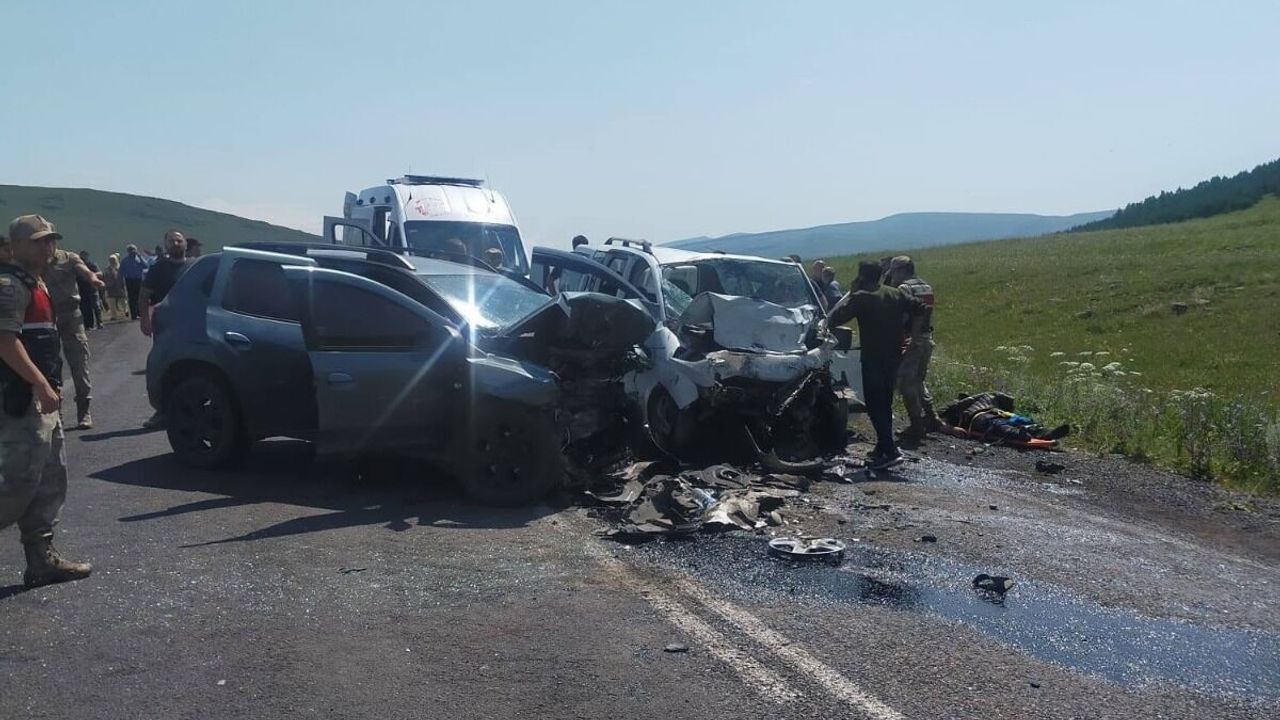 Yalnızçam Geçidi'nde Feci Kaza: 3 Ölü, 4 Yaralı