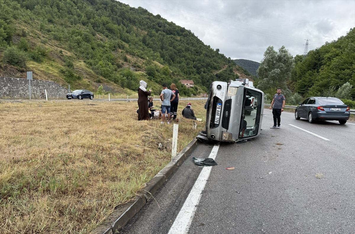 Zonguldak'ta Trafik Kazası: 3 Yaralı