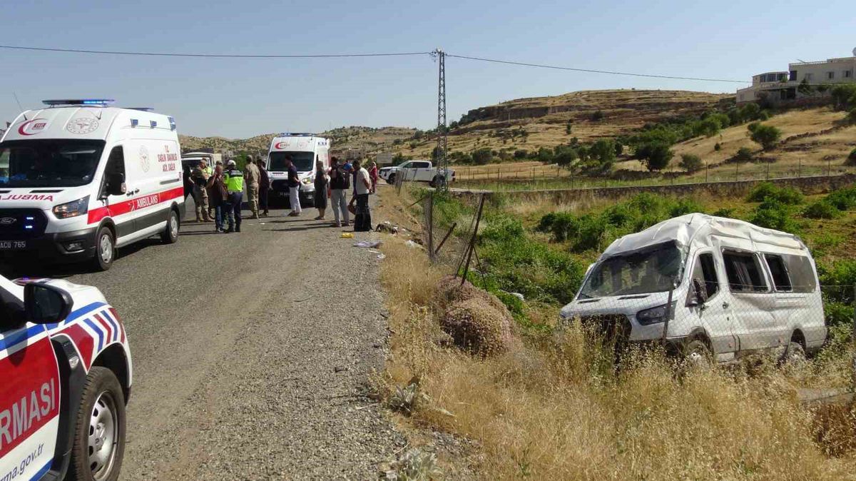 Gercüş'te Trafik Kazası: 11 Yaralı
