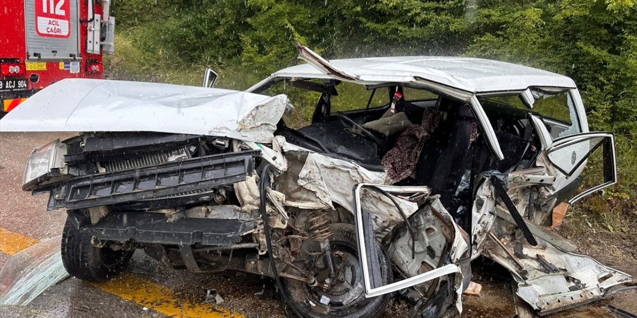 Karabük’te trafik kazasında hayatını kaybeden Karaca çifti son yolculuğuna uğurlandı