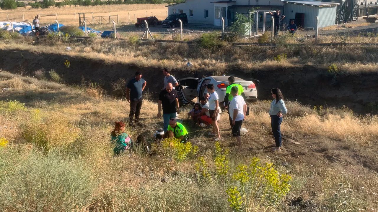 Sivas-Erzincan Karayolunda Korkutan Kaza