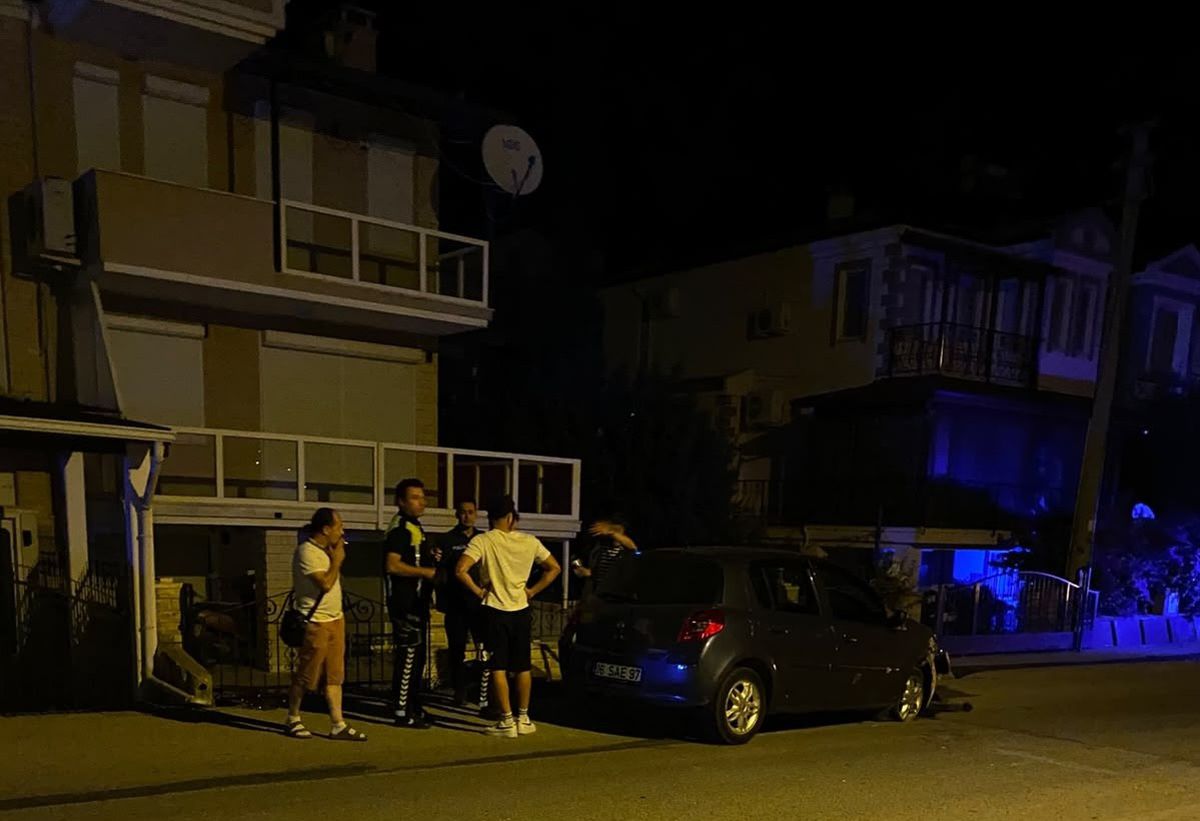 Ayvalık'ta Trafik Kazası: Motosiklet Sürücüsü Ağır Yaralandı
