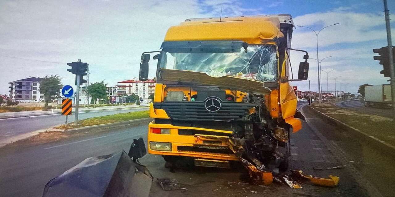 Konya'da peş peşe trafik kazaları