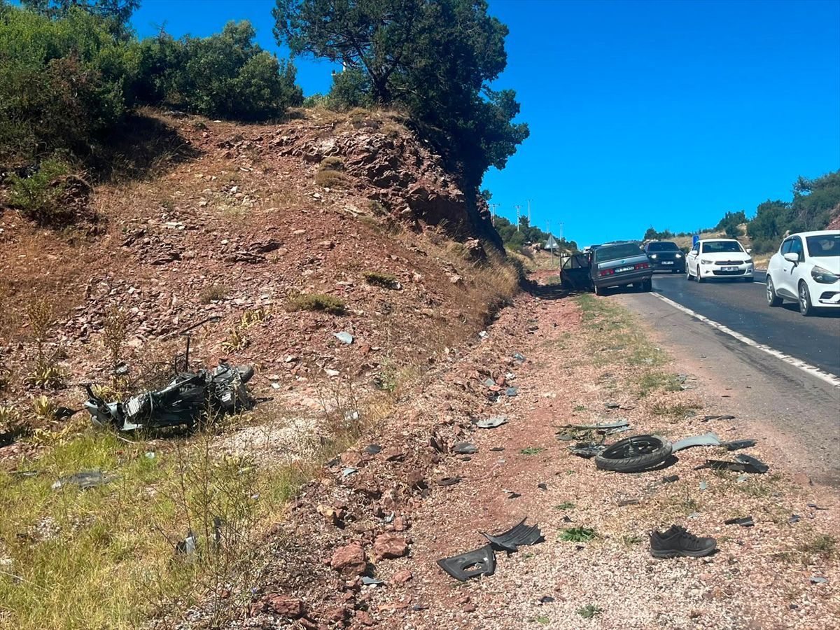 Muğla'da Trafik Kazası: 1 Ölü, 2 Yaralı