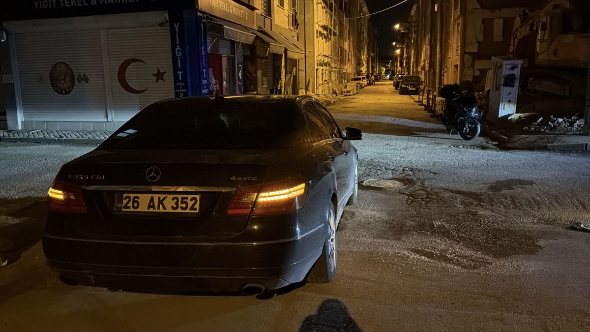 Tepebaşı'nda Trafik Kazası: Motosiklet Sürücüsü Yaralandı