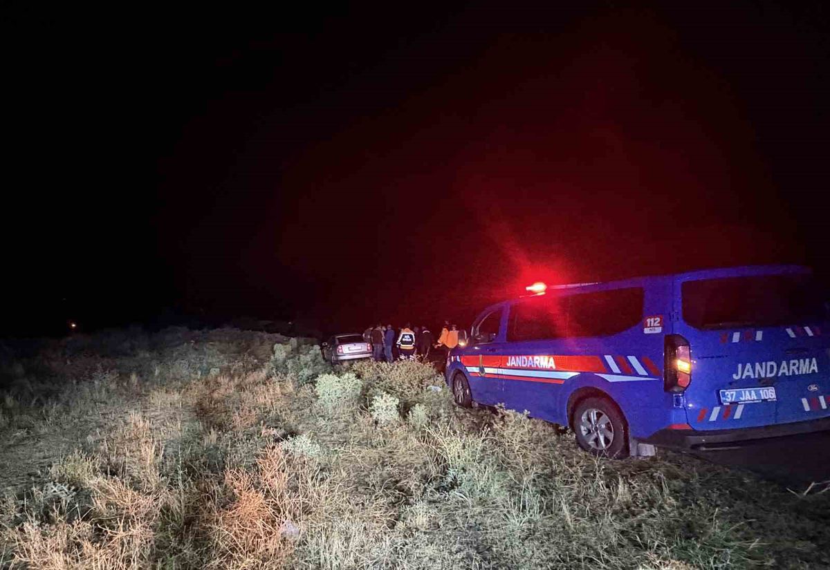 Tosya'da Trafik Kazası: Sürücü Yaralandı