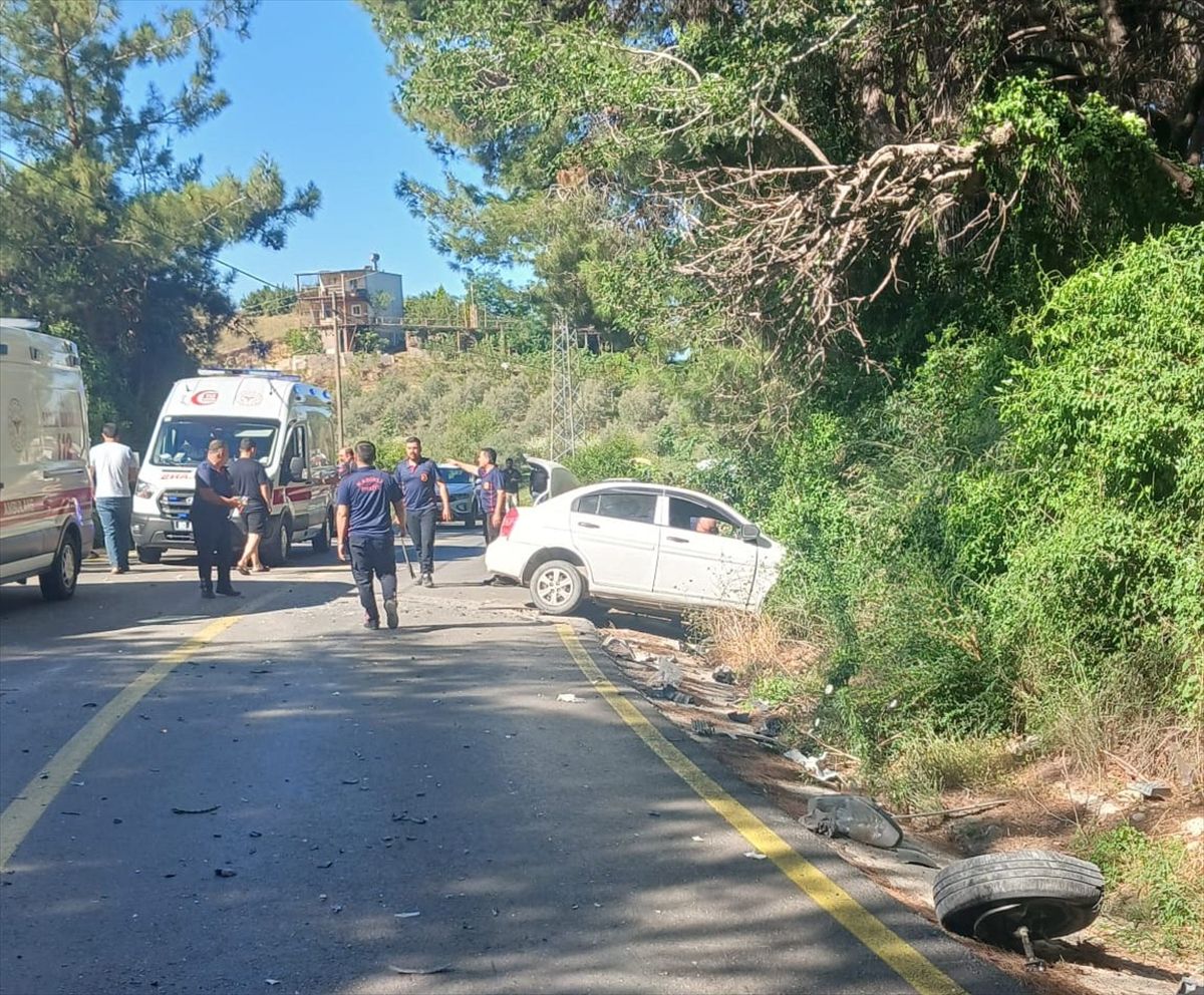 Kadirli'de Trafik Kazası: 1 Ölü, 1 Yaralı