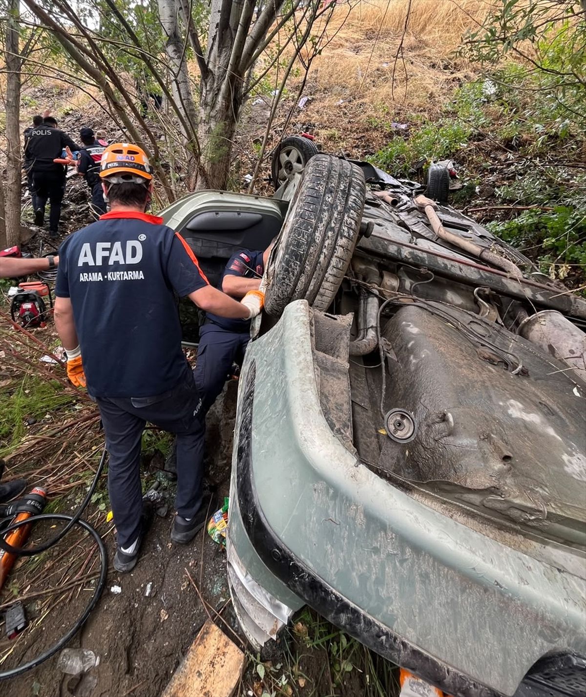 Koyulhisar'da Trafik Kazası: 1 Çocuk Hayatını Kaybetti