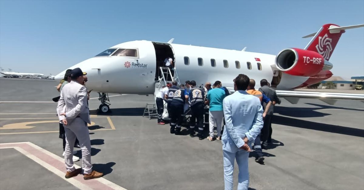 Mısır'daki Trafik Kazası Sonrası 3 Türk Hava Ambulansıyla Türkiye'ye Getirildi